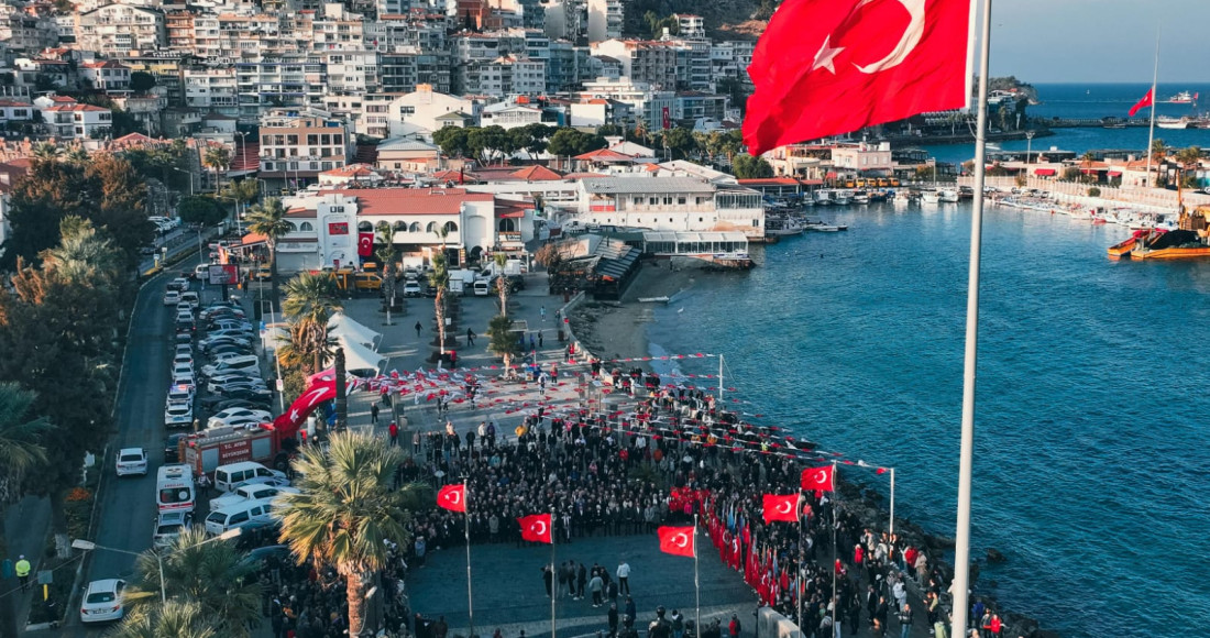 KUŞADASI ATA’SINI SAYGI VE ÖZLEMLE ANDI